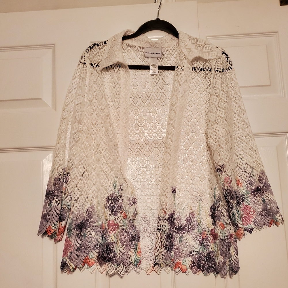 ALFRED DUNNER White Lace Open Cardigan with Floral Hem Duster Kimono Size 12